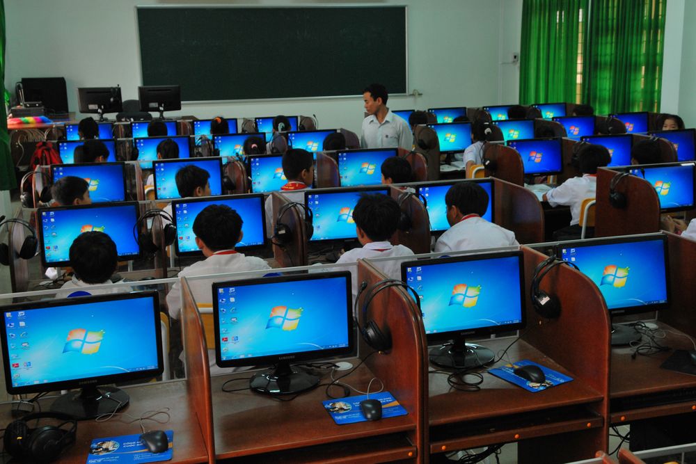 Students working at computers in the computer lab